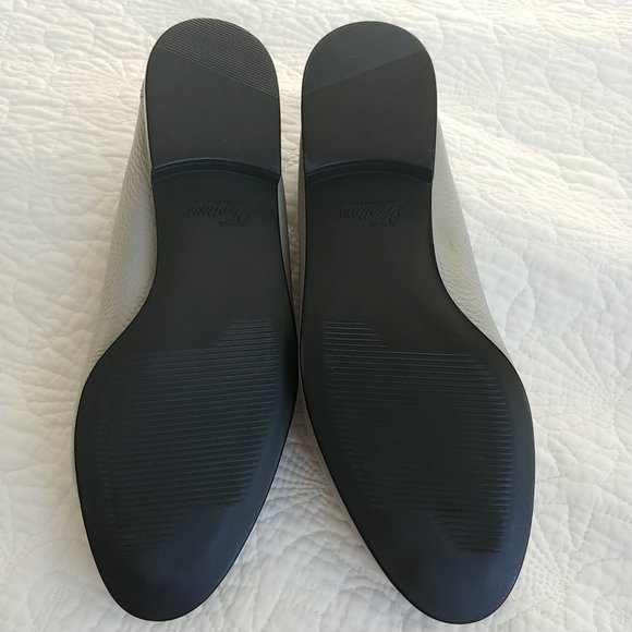 Grey Leather Loafers Size 9.5WW - Picture 8 of 11